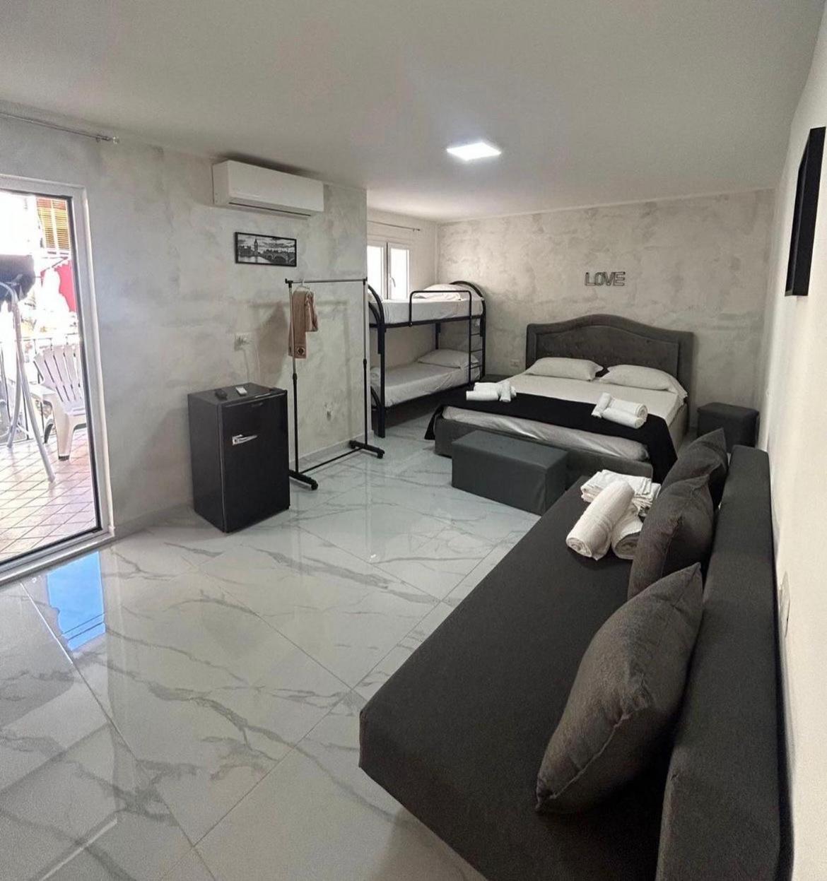 Appartement Terrazza Luxury Valentino à Naples Extérieur photo