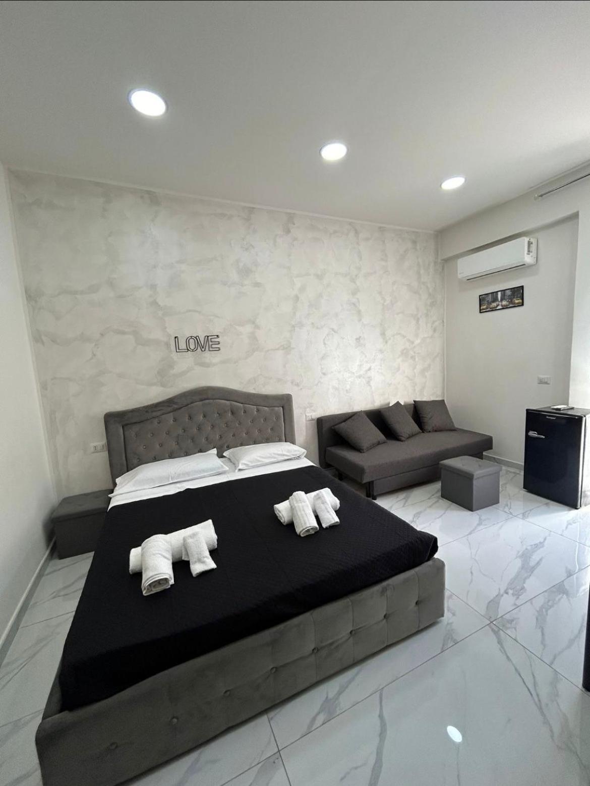 Appartement Terrazza Luxury Valentino à Naples Extérieur photo