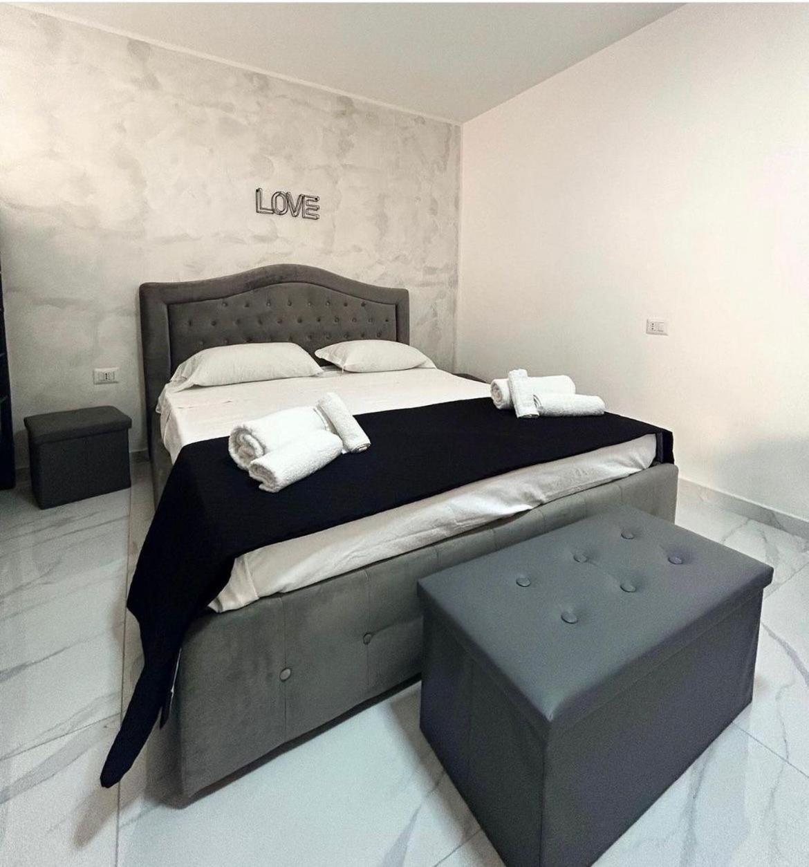 Appartement Terrazza Luxury Valentino à Naples Extérieur photo